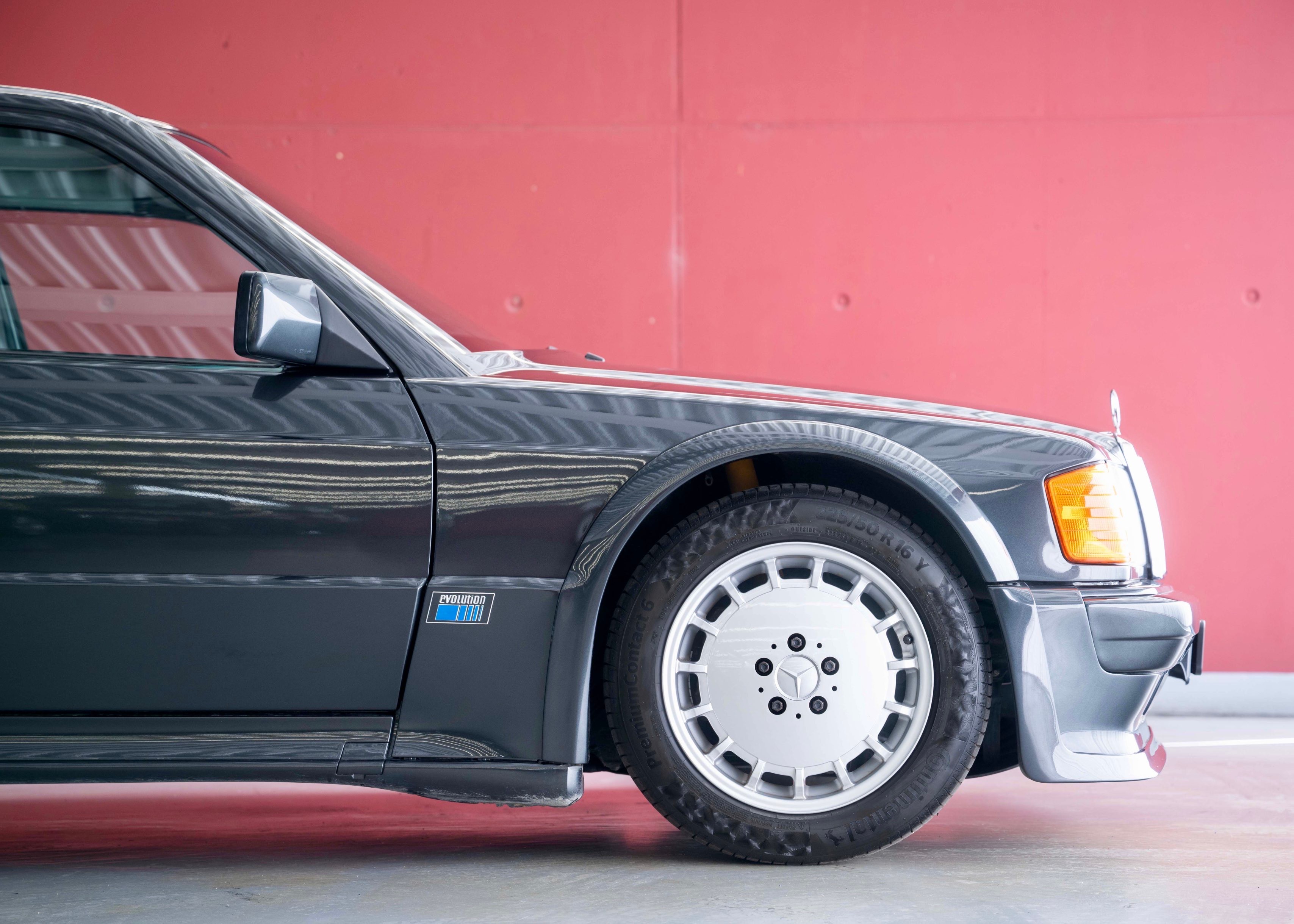 Image MERCEDES-BENZ 190 190 E 2.5-16 Evo I (2nd hand Swiss model, 1 of 502, fantastic condition)