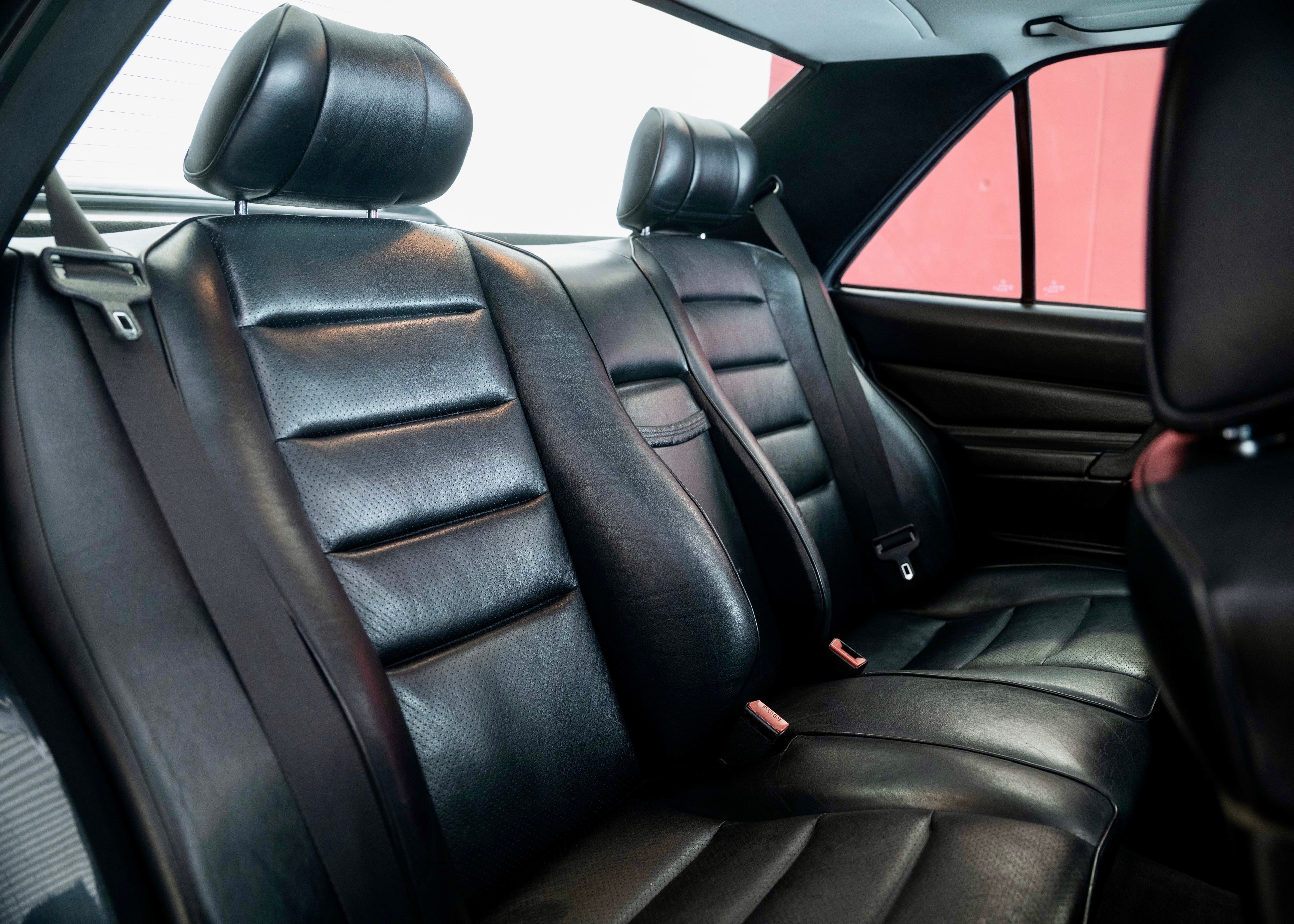 Image MERCEDES-BENZ 190 190 E 2.5-16 Evo I (2nd hand Swiss model, 1 of 502, fantastic condition)
