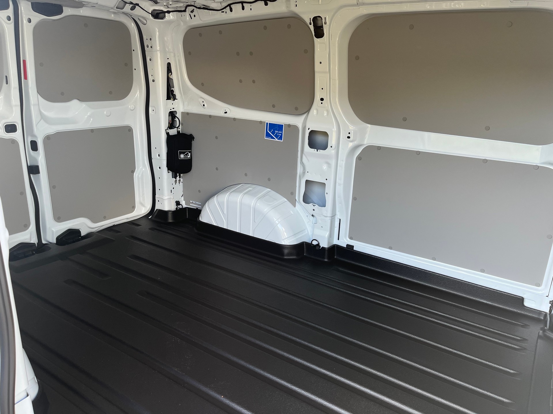 FORD Transit Custom Van 320 L1H1 Trend-image-11
