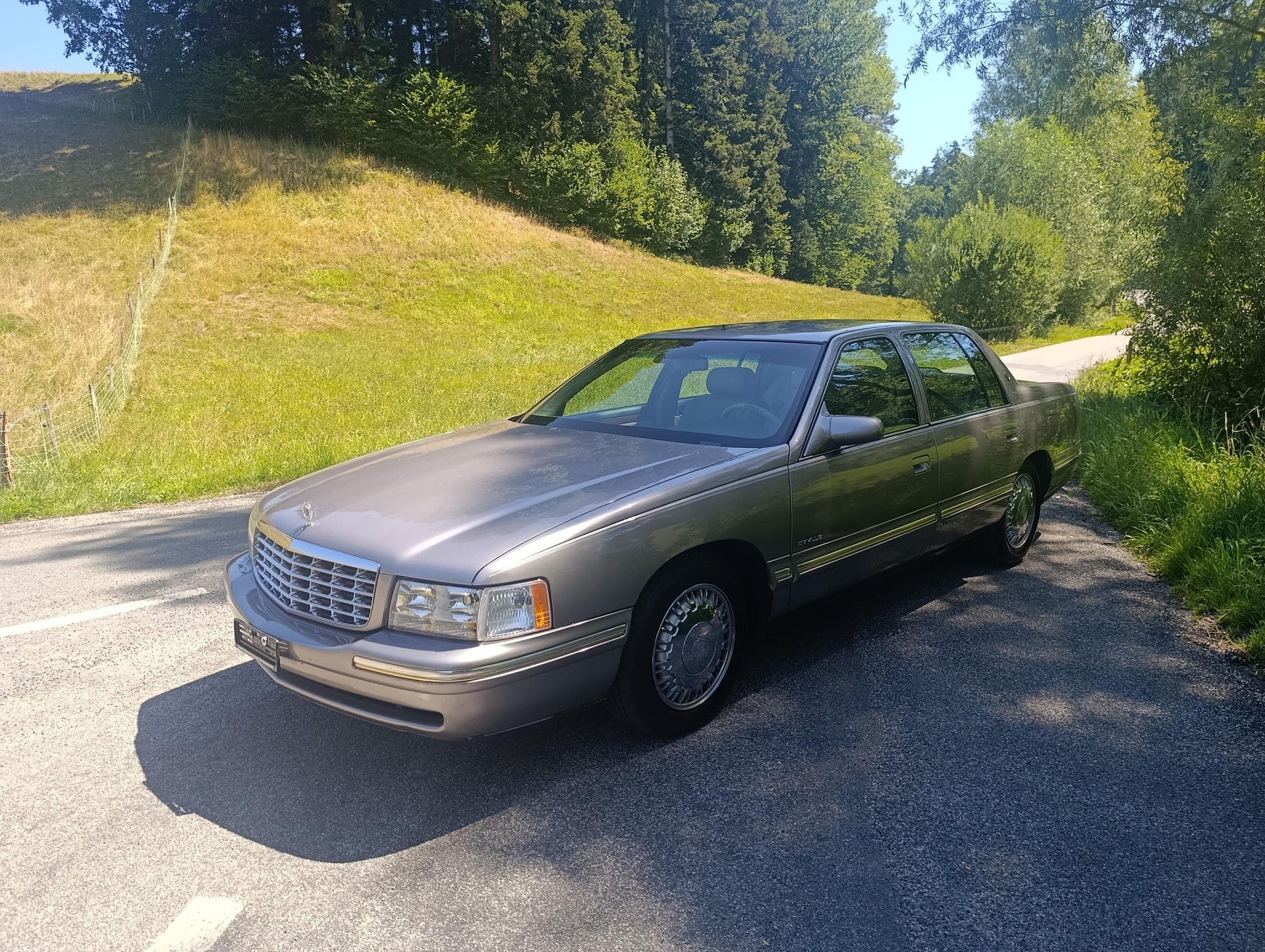 CADILLAC Basis-image-0