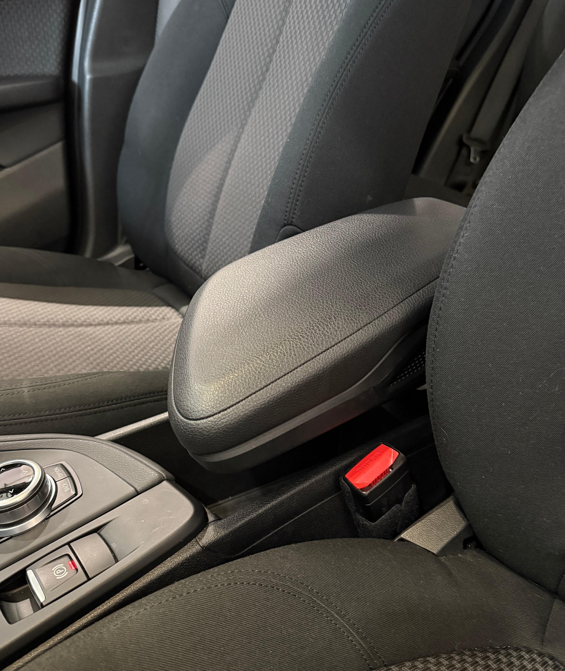 BMW X1 xDrive 20i M Sport Steptronic-image-15
