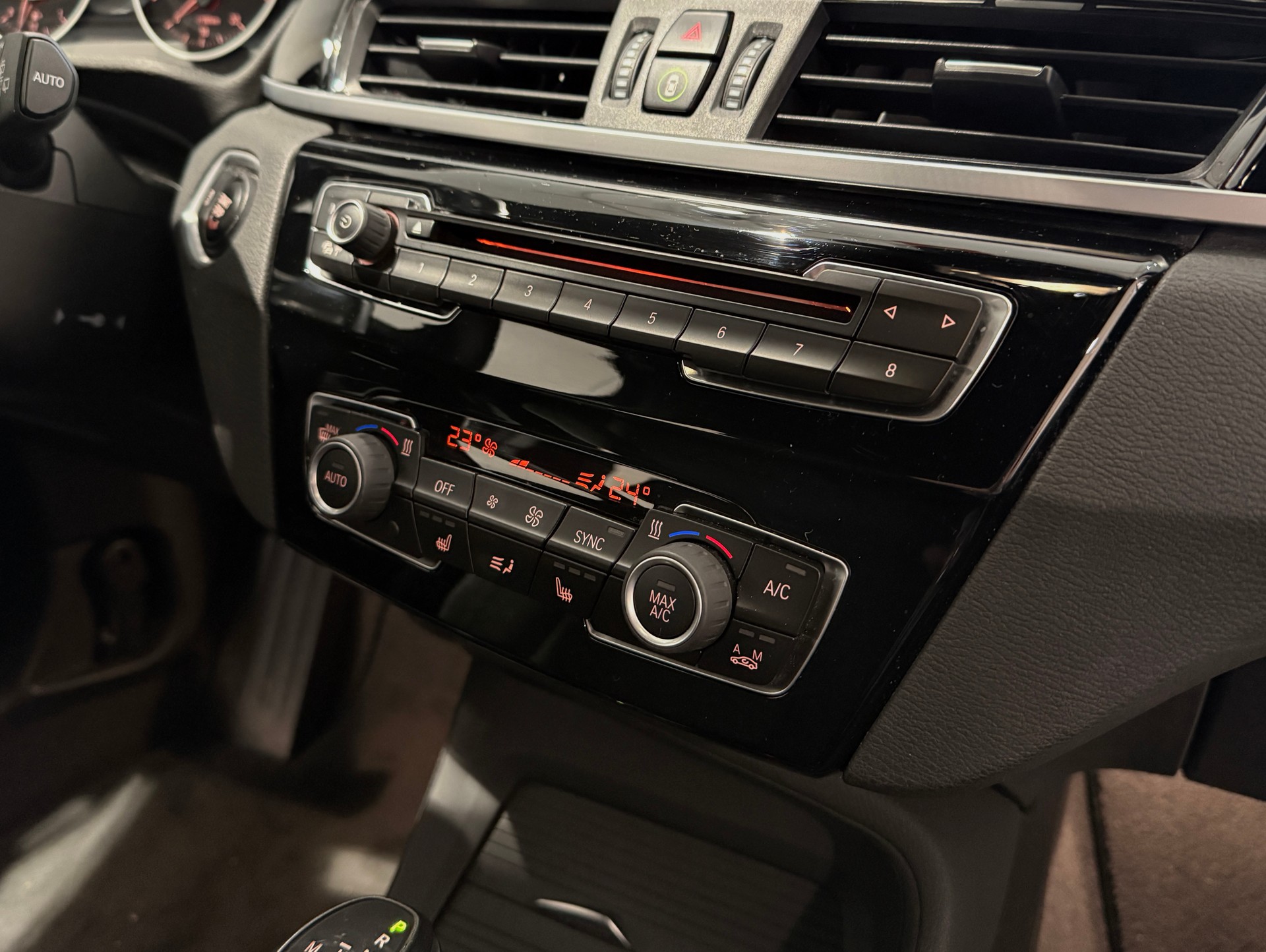 BMW X1 xDrive 20i M Sport Steptronic-image-11