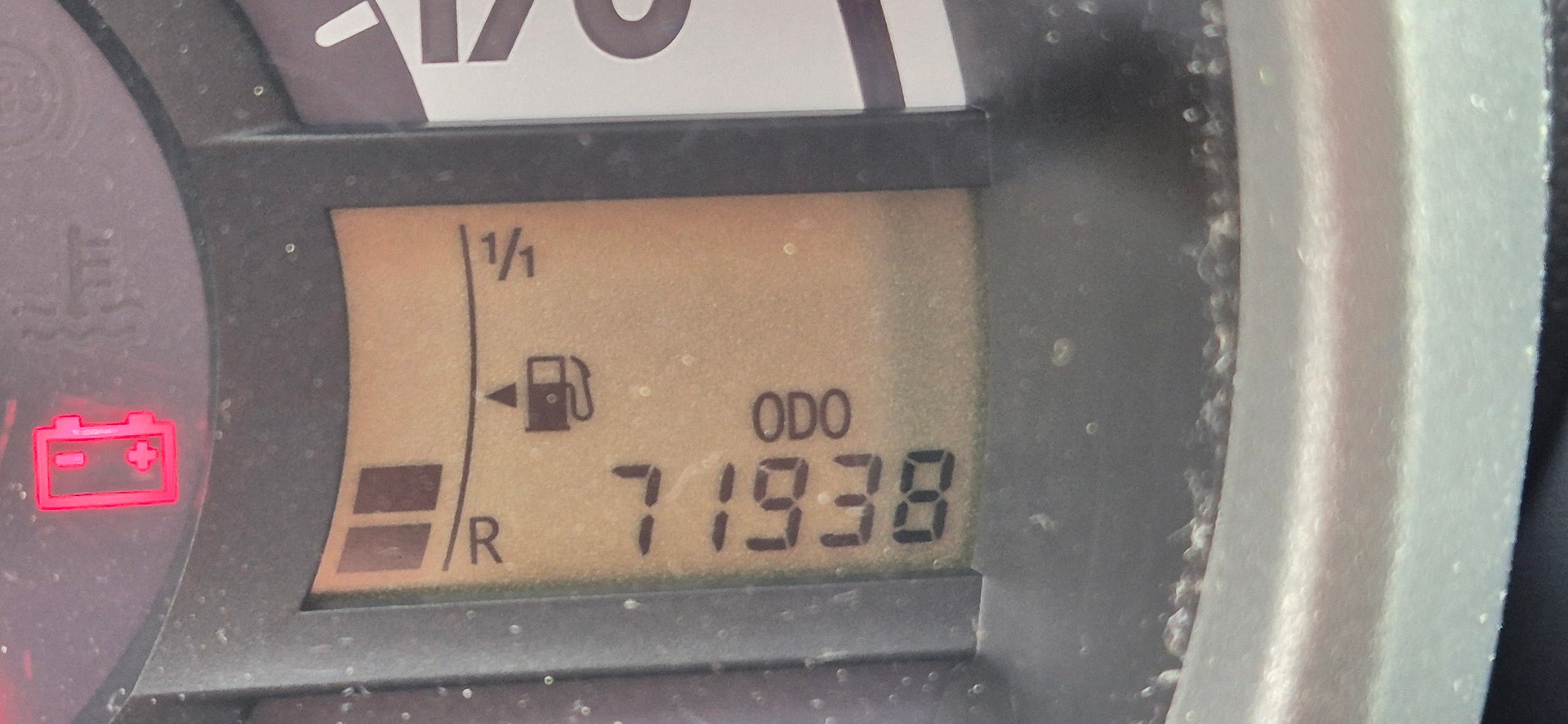 PEUGEOT 107 1.0-image-5