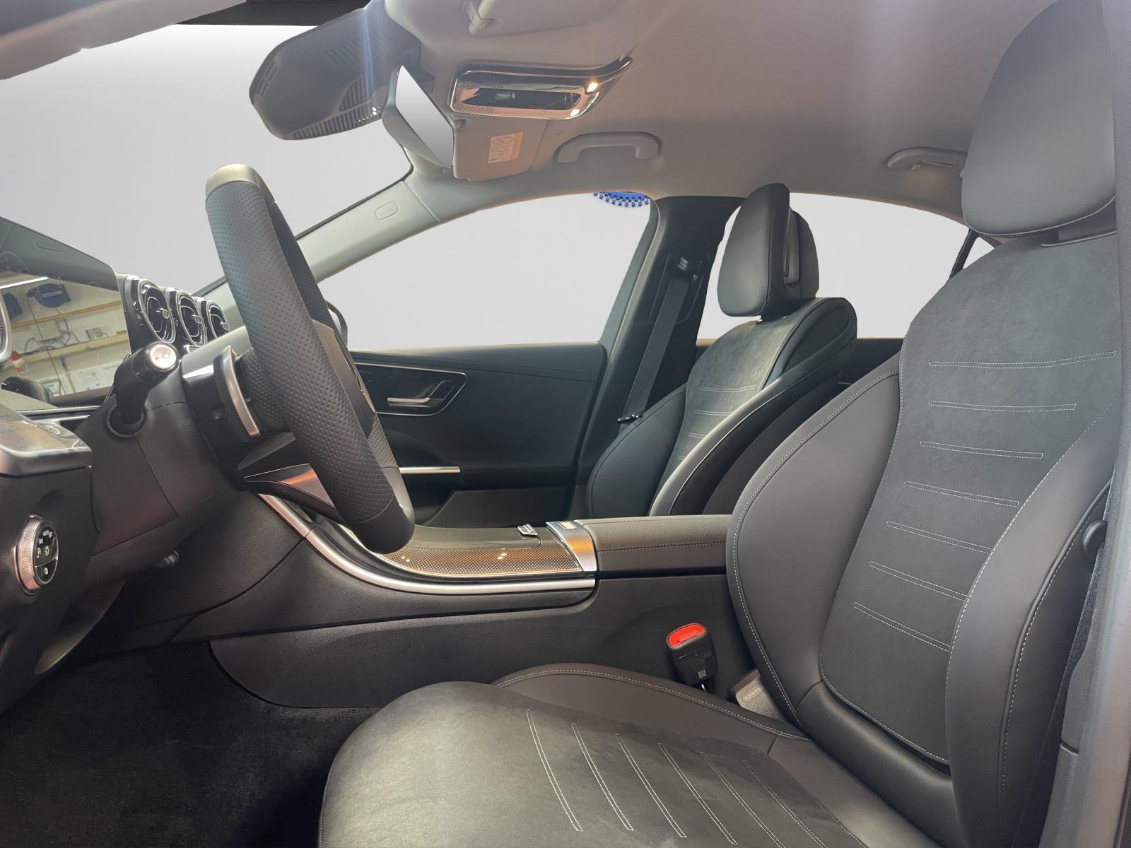 MERCEDES-BENZ C 220 d 4MATIC Swiss Star AMG Line-image-3