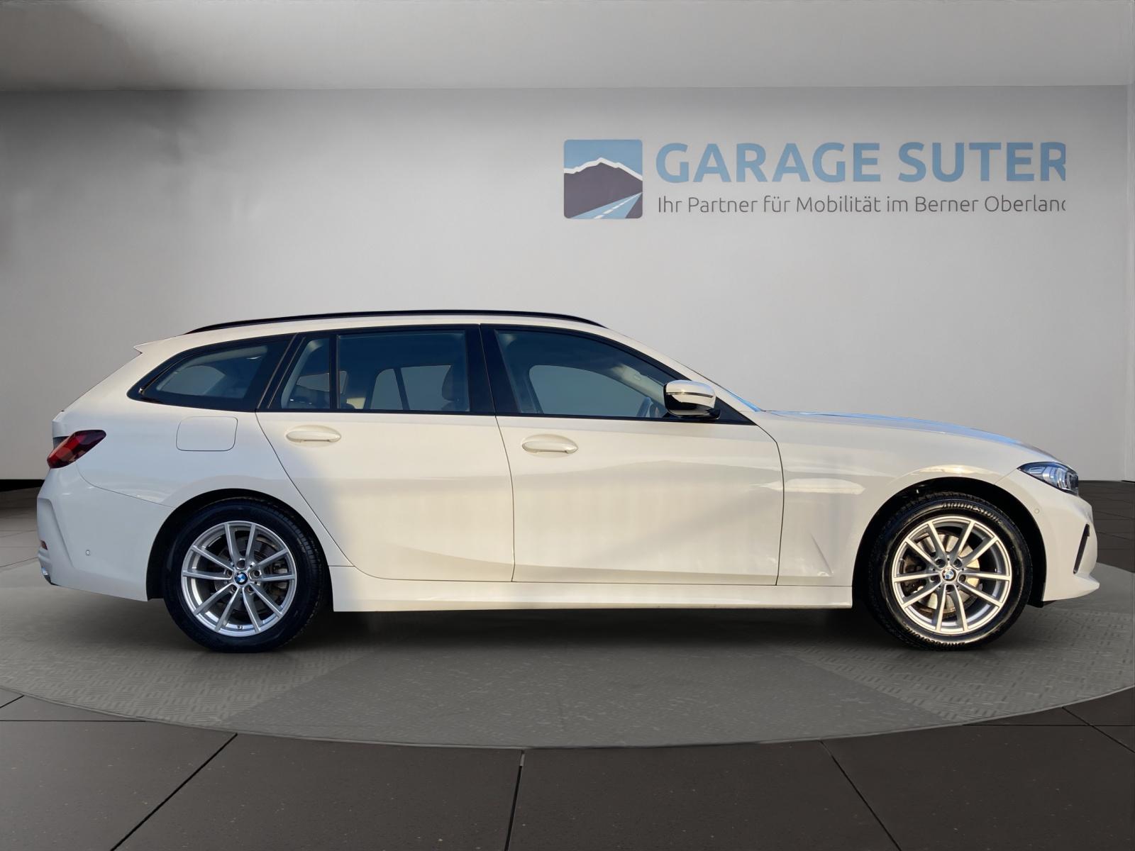 BMW 320d xDrive Touring-image-5