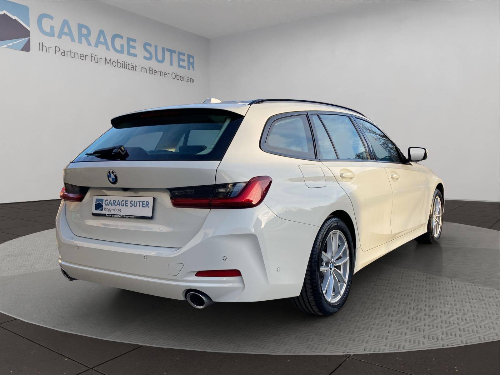 BMW 320d xDrive Touring-image-4