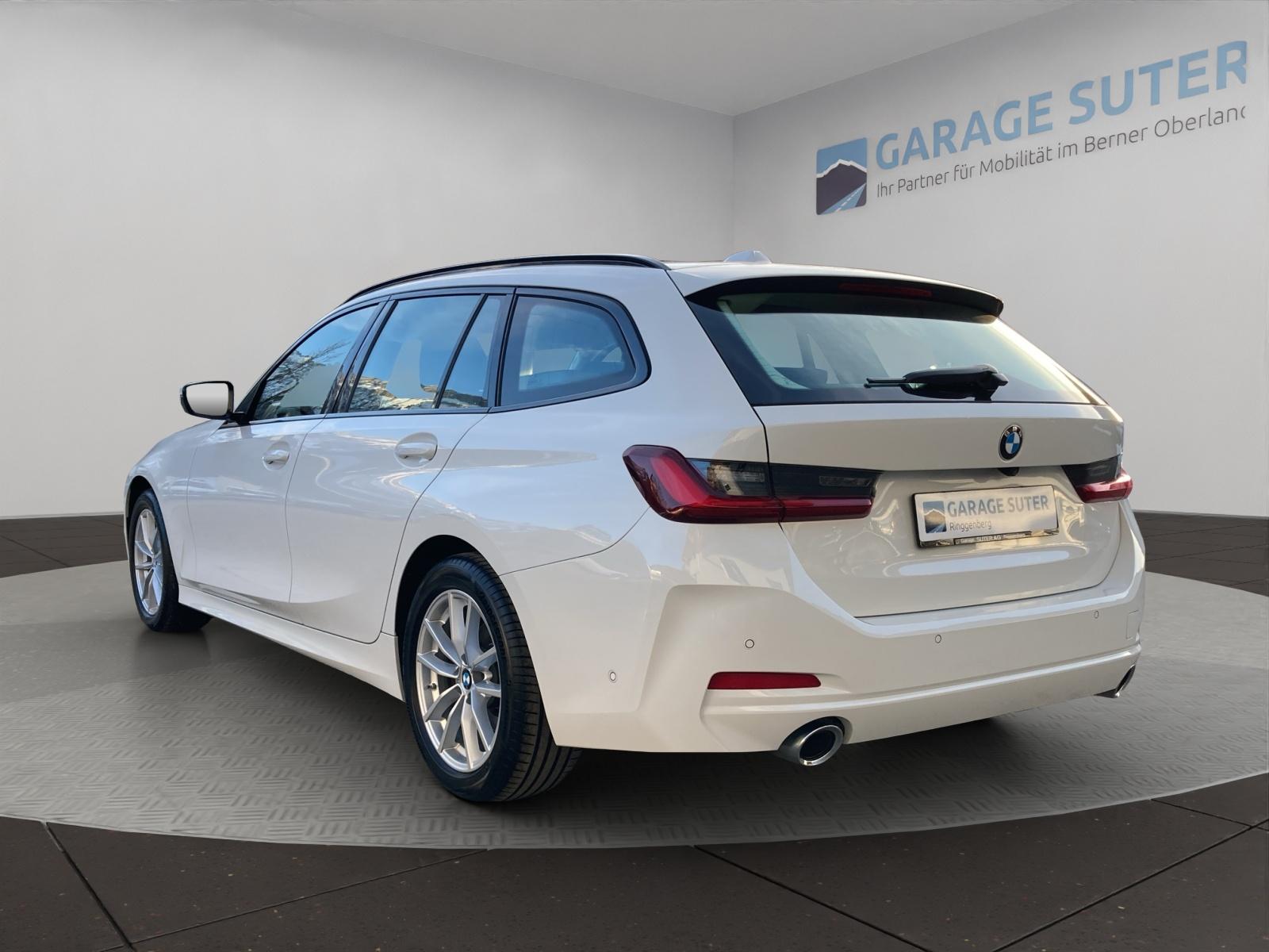 BMW 320d xDrive Touring-image-2
