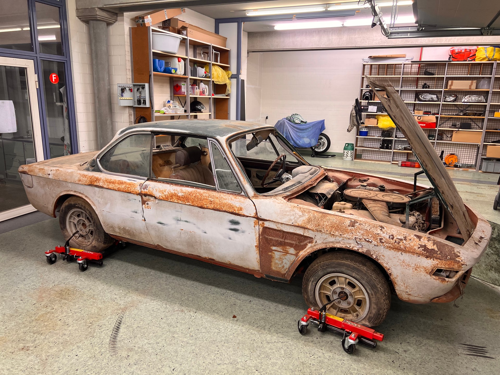BMW BMW CS 2800 COUPE 1970-image-10