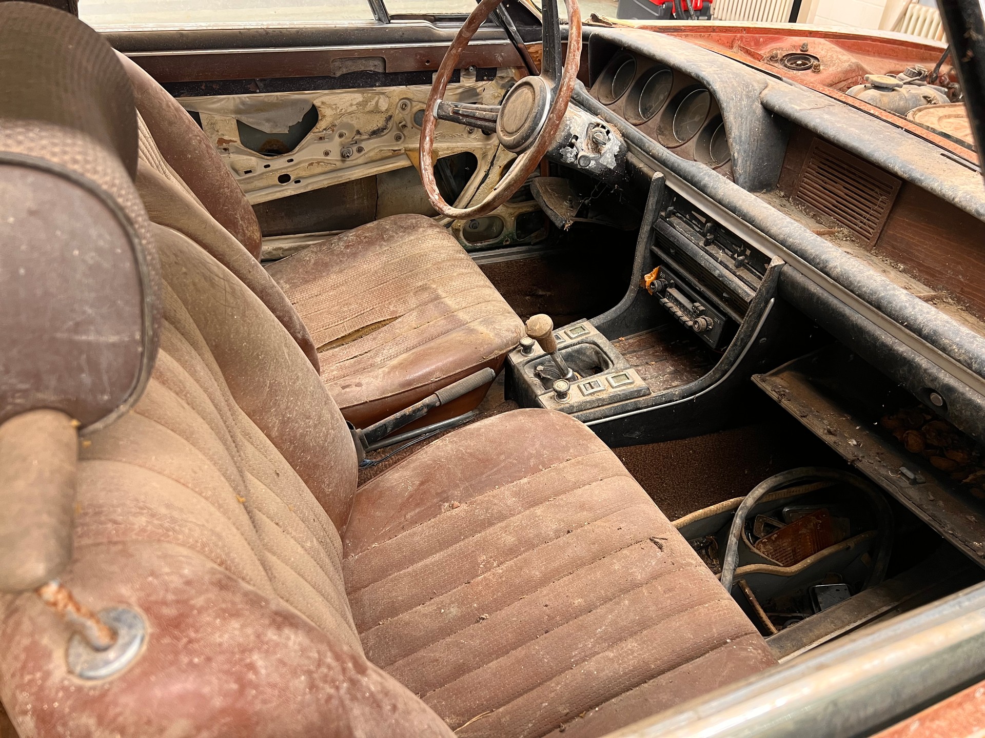 BMW BMW CS 2800 COUPE 1970-image-7
