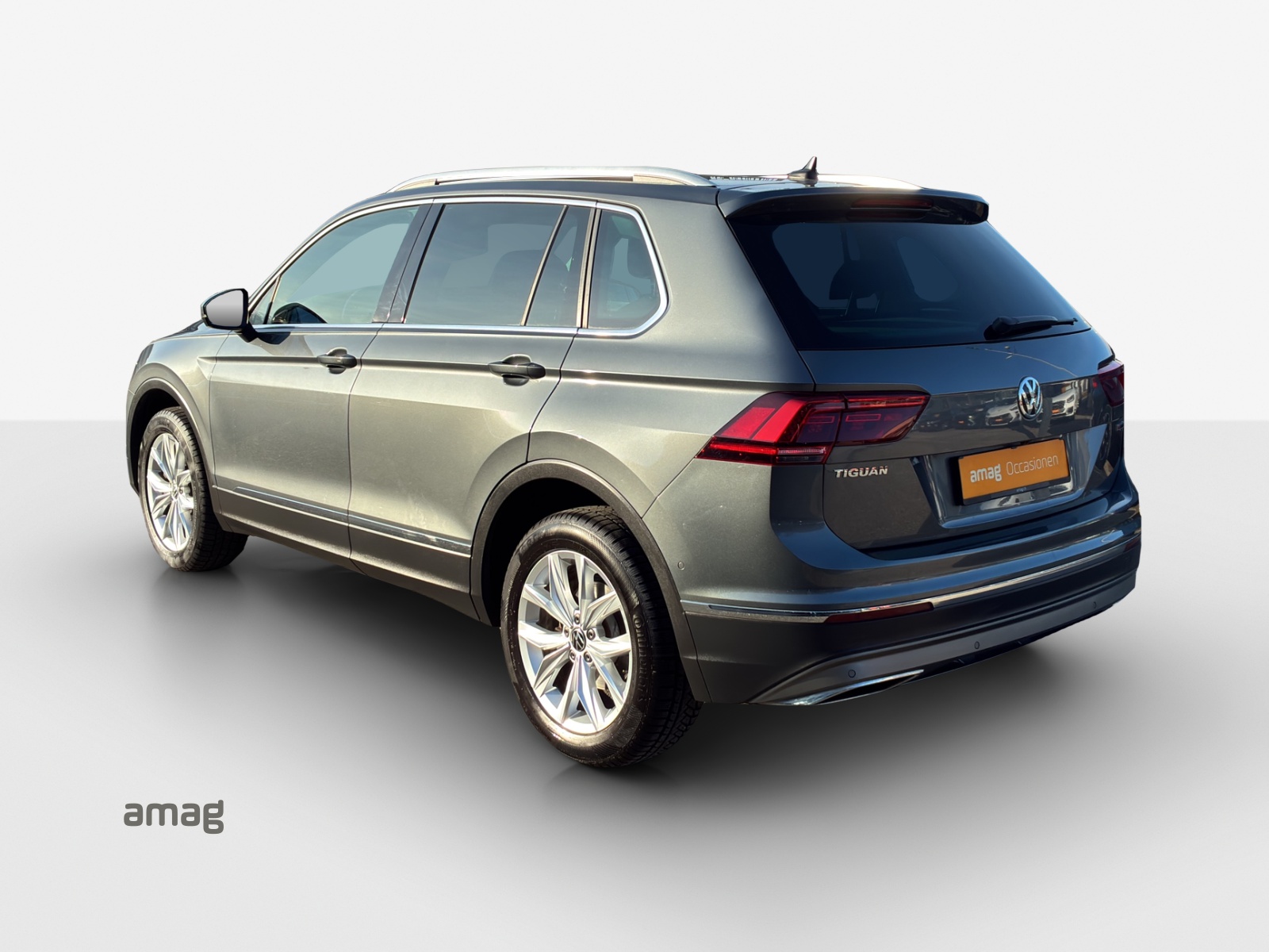 VW Tiguan 2.0TSI Highline 4Motion DSG-image-2