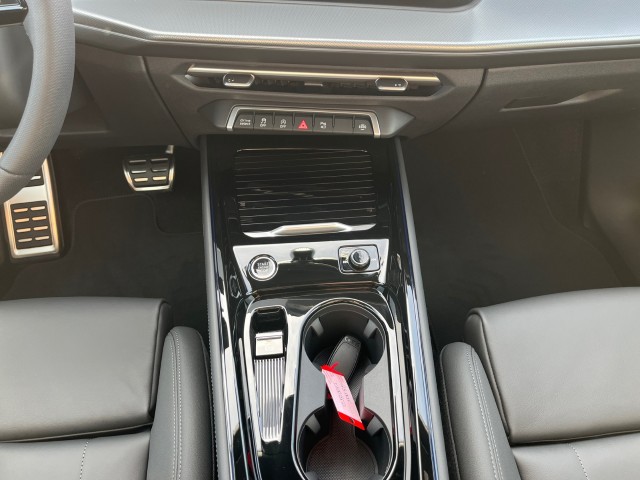 AUDI Q3 SUV 110 kW TFSI S tronic-image-14