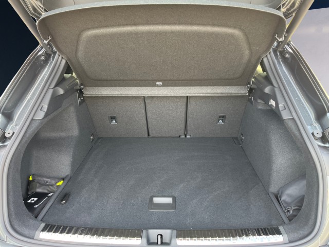 AUDI Q3 SUV 110 kW TFSI S tronic-image-18