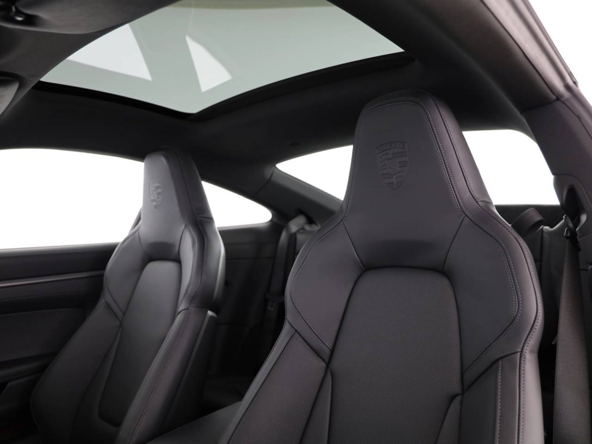 PORSCHE 911 Carrera 4S-image-16