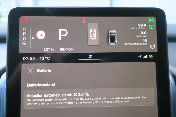 VOLVO EX30 Cross Country E60 69kWh Ultra Performance AWD-image-14
