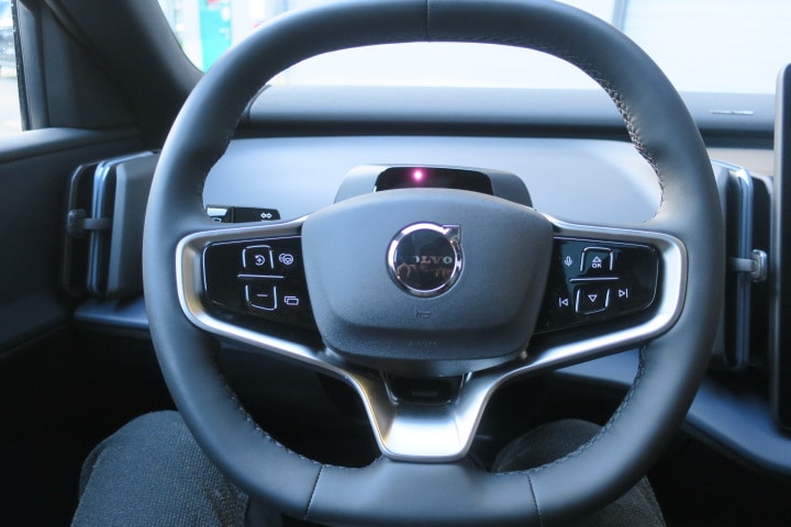 VOLVO EX30 Cross Country E60 69kWh Ultra Performance AWD-image-10