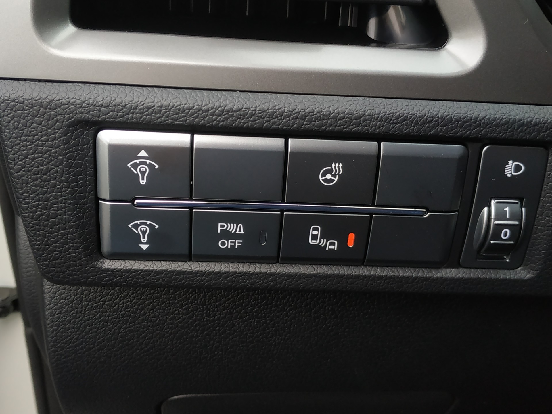 KGM-SsangYong Korando 1.5 T GDI Steel 4WD Automat Bicolor-image-17