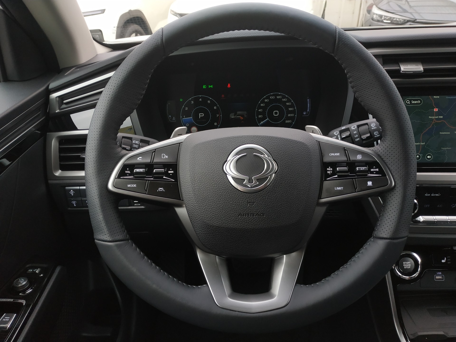 KGM-SsangYong Korando 1.5 T GDI Steel 4WD Automat Bicolor-image-14
