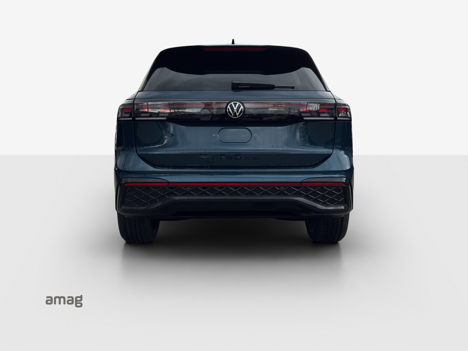 VW Tiguan 2.0 TSI DSG R-Line 4Motion-image-3
