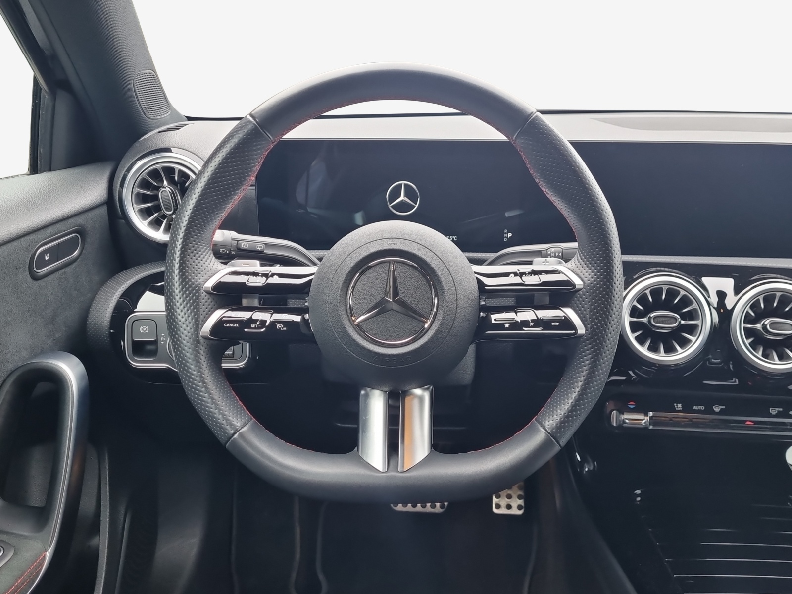MERCEDES-BENZ A 250 4Matic 8G-DCT-image-9