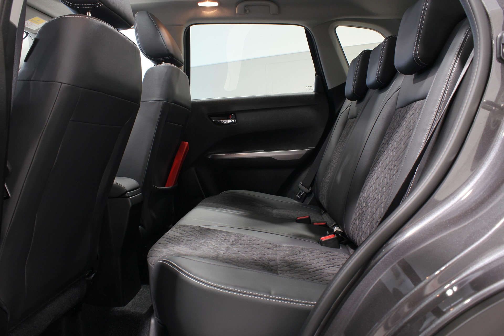 SUZUKI Vitara 1.5 Piz Sulai Top Hybrid 4x4-image-7