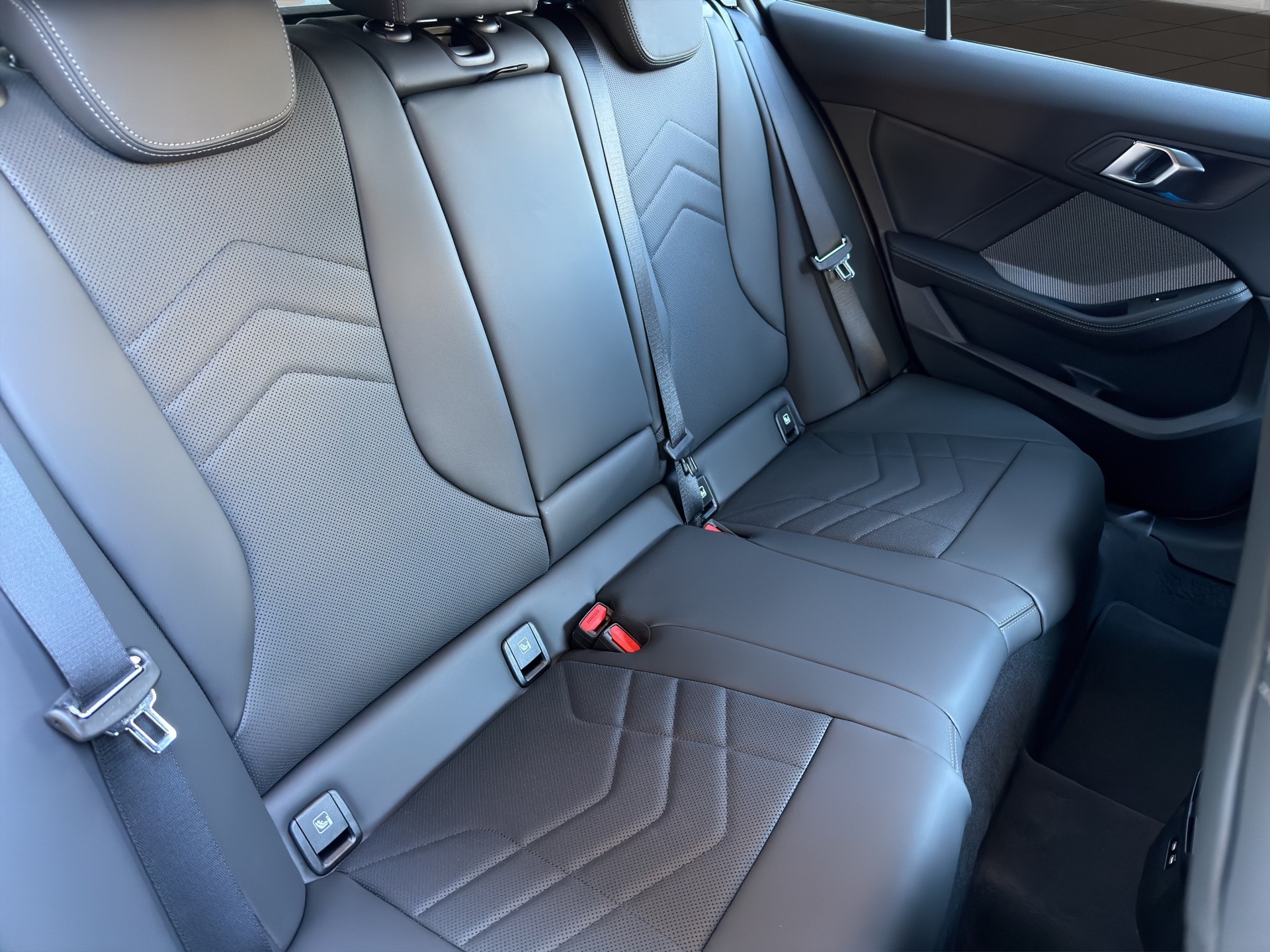 BMW 123 xDrive M Sport Steptronic-image-19