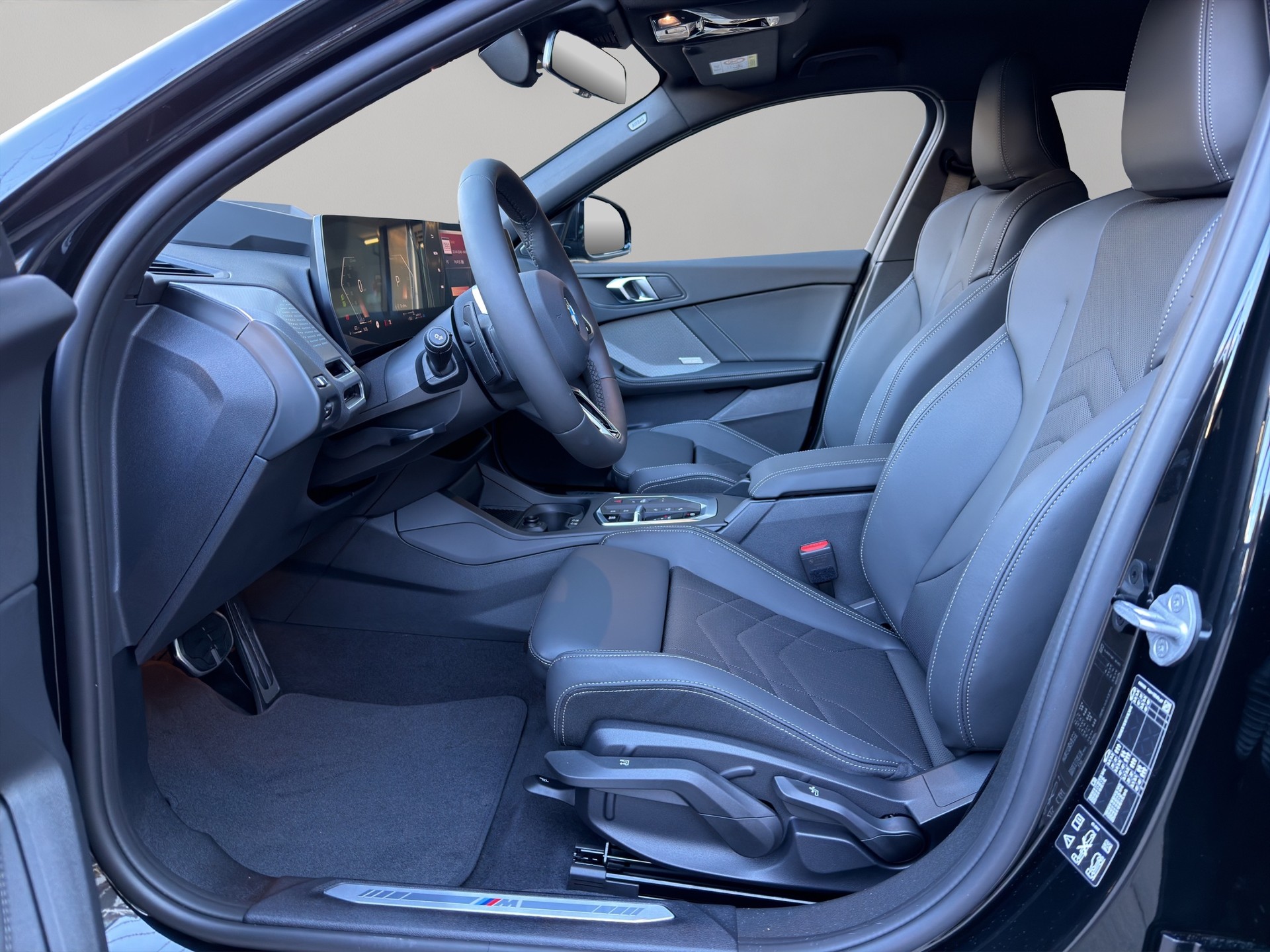 BMW 123 xDrive M Sport Steptronic-image-9