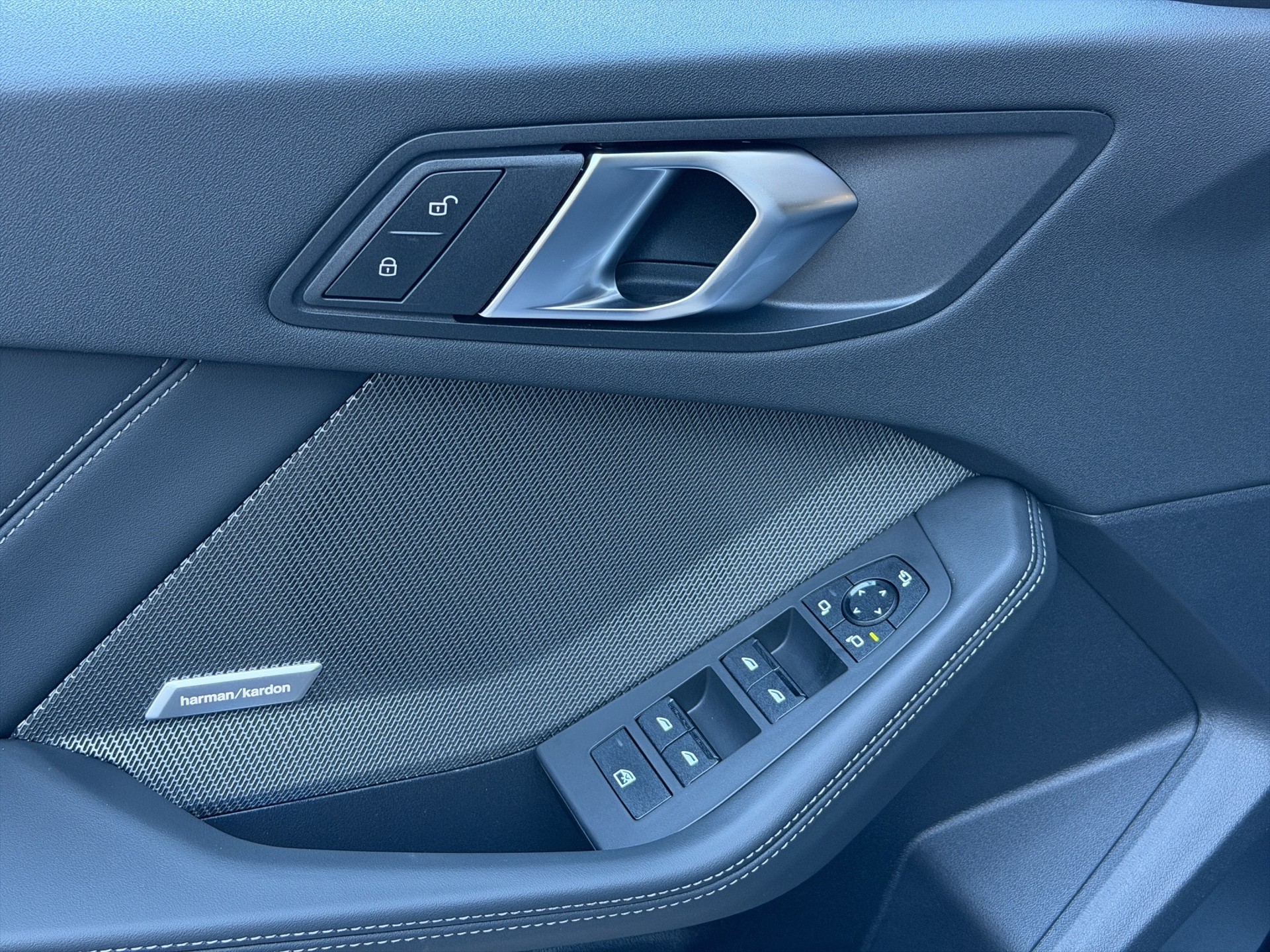 BMW 123 xDrive M Sport Steptronic-image-10
