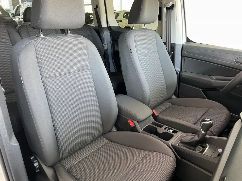 VW Caddy 2.0 TDI Liberty 4Motion-image-6