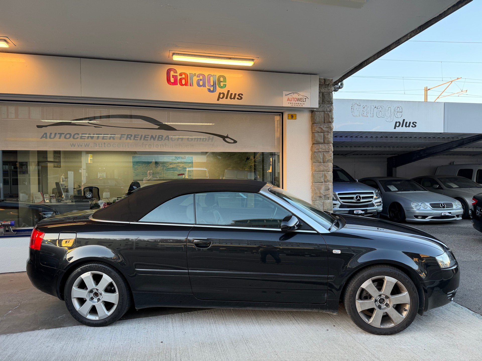 AUDI A4 Cabriolet 3.0 quattro-showroom-element-3