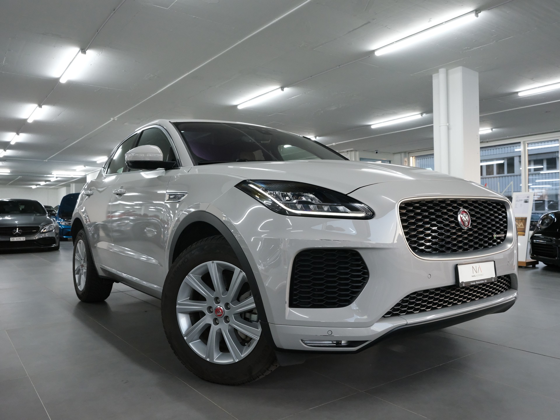 JAGUAR E-Pace 2.0 P250 R-Dynamic SE AWD Automatik