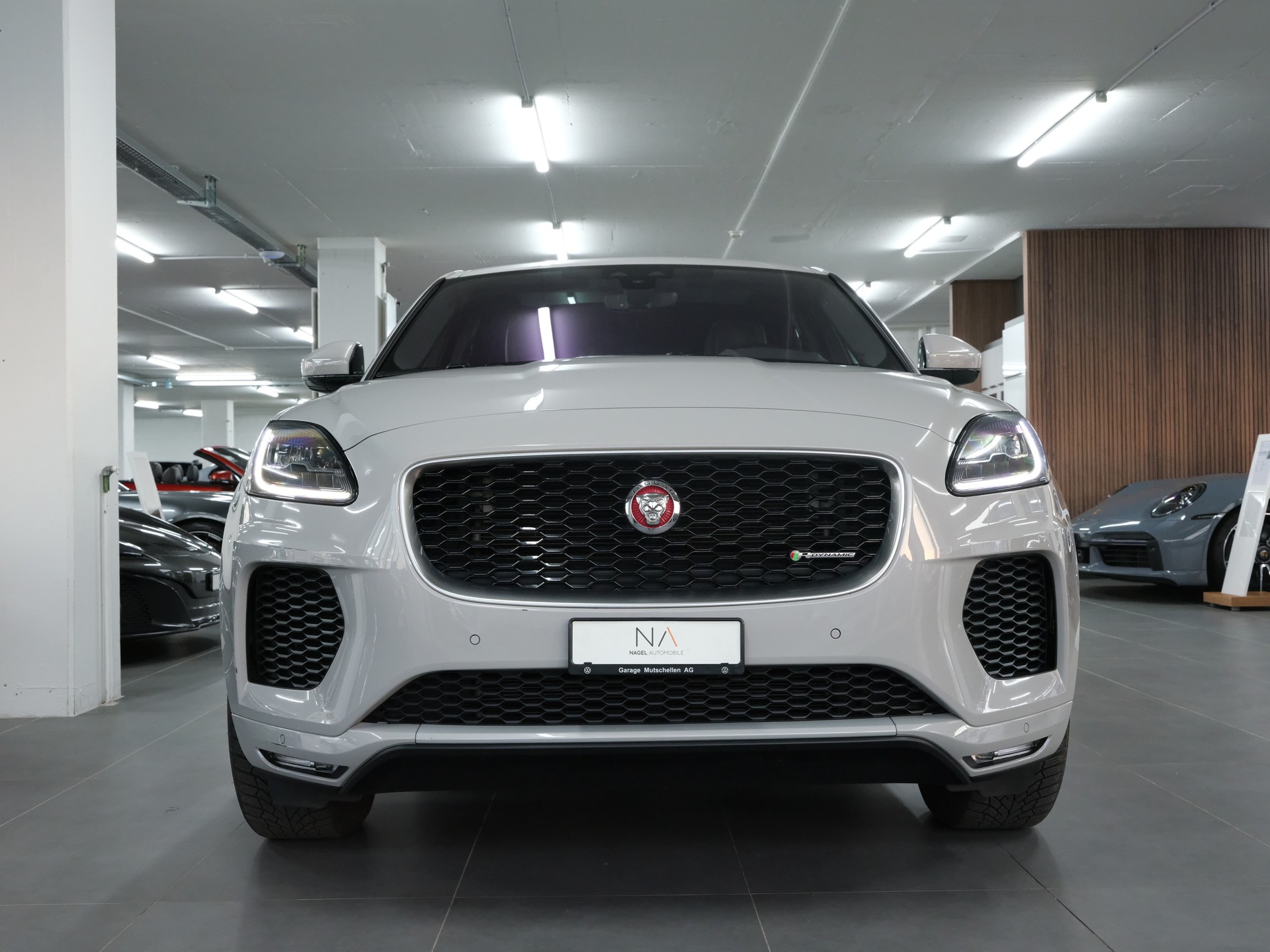 JAGUAR E-Pace 2.0 P250 R-Dynamic SE AWD Automatik-image-7