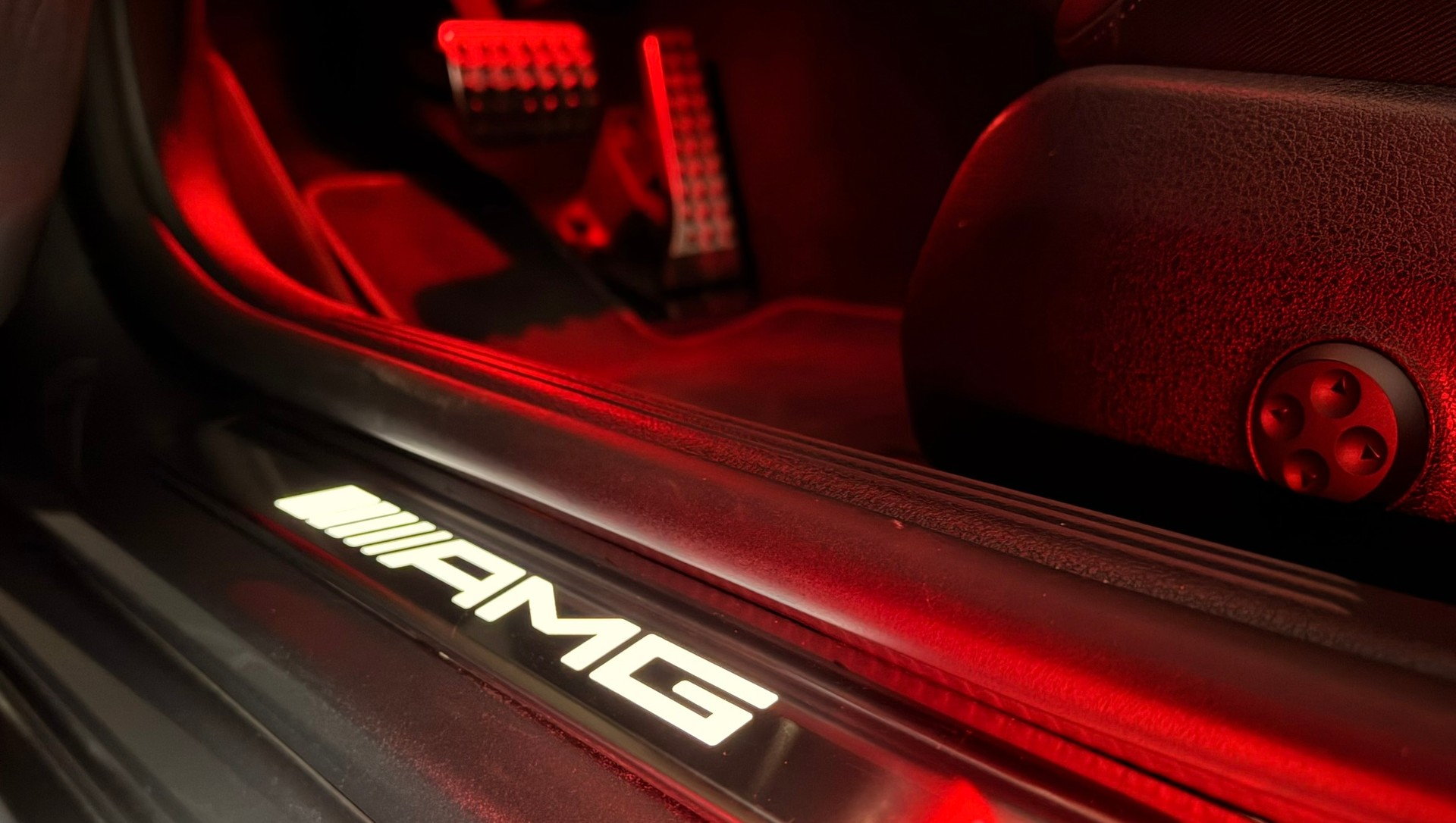 MERCEDES-BENZ C 43 T AMG 4Matic-image-30
