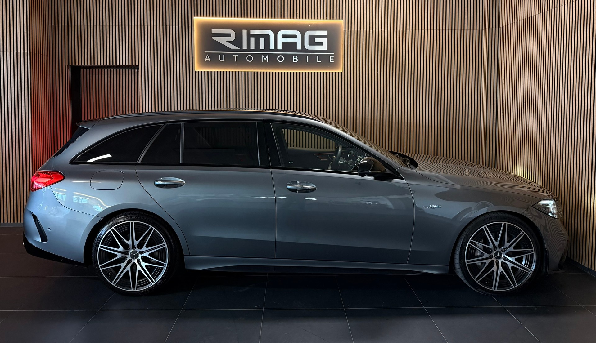 MERCEDES-BENZ C 43 T AMG 4Matic-image-11