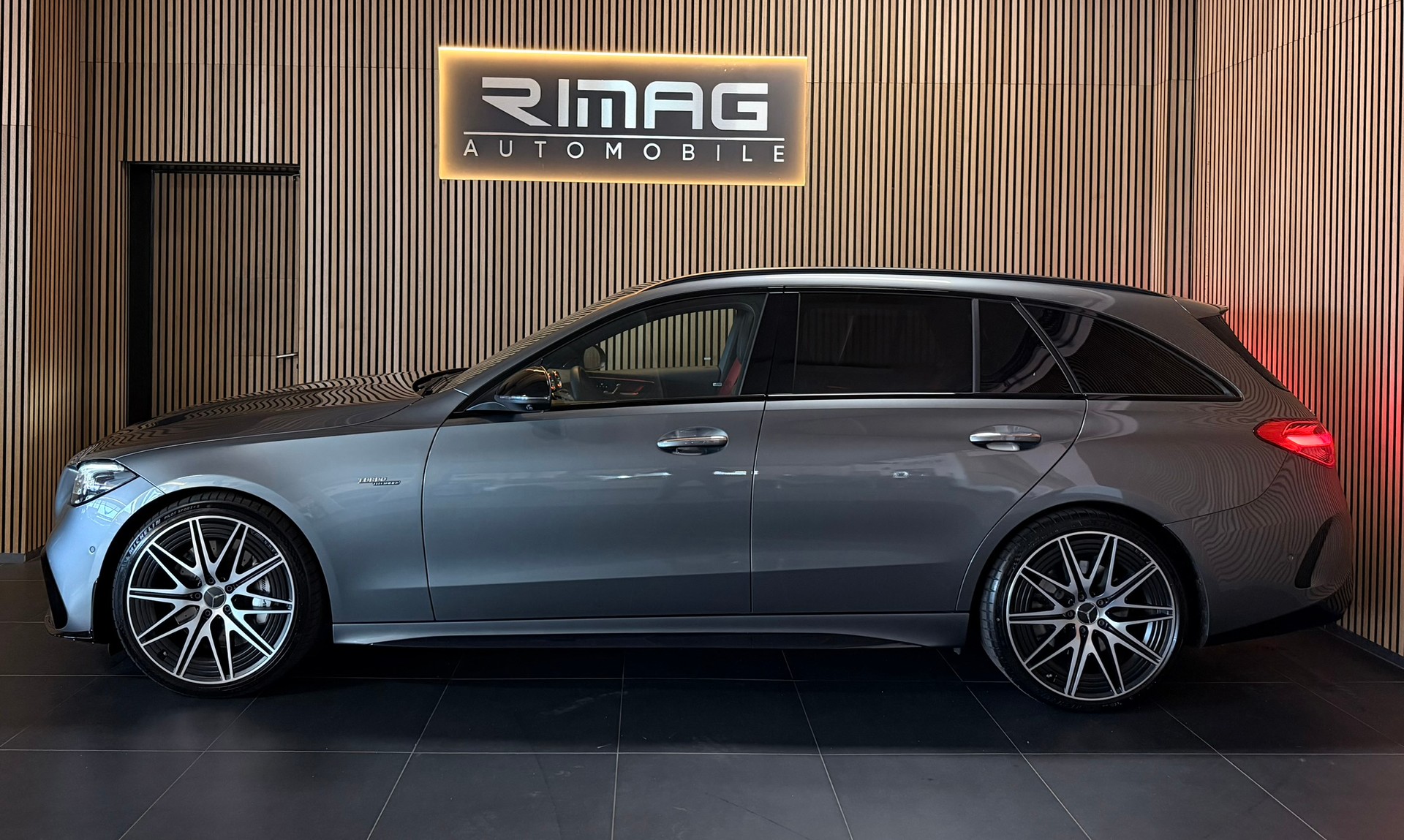 MERCEDES-BENZ C 43 T AMG 4Matic-image-4