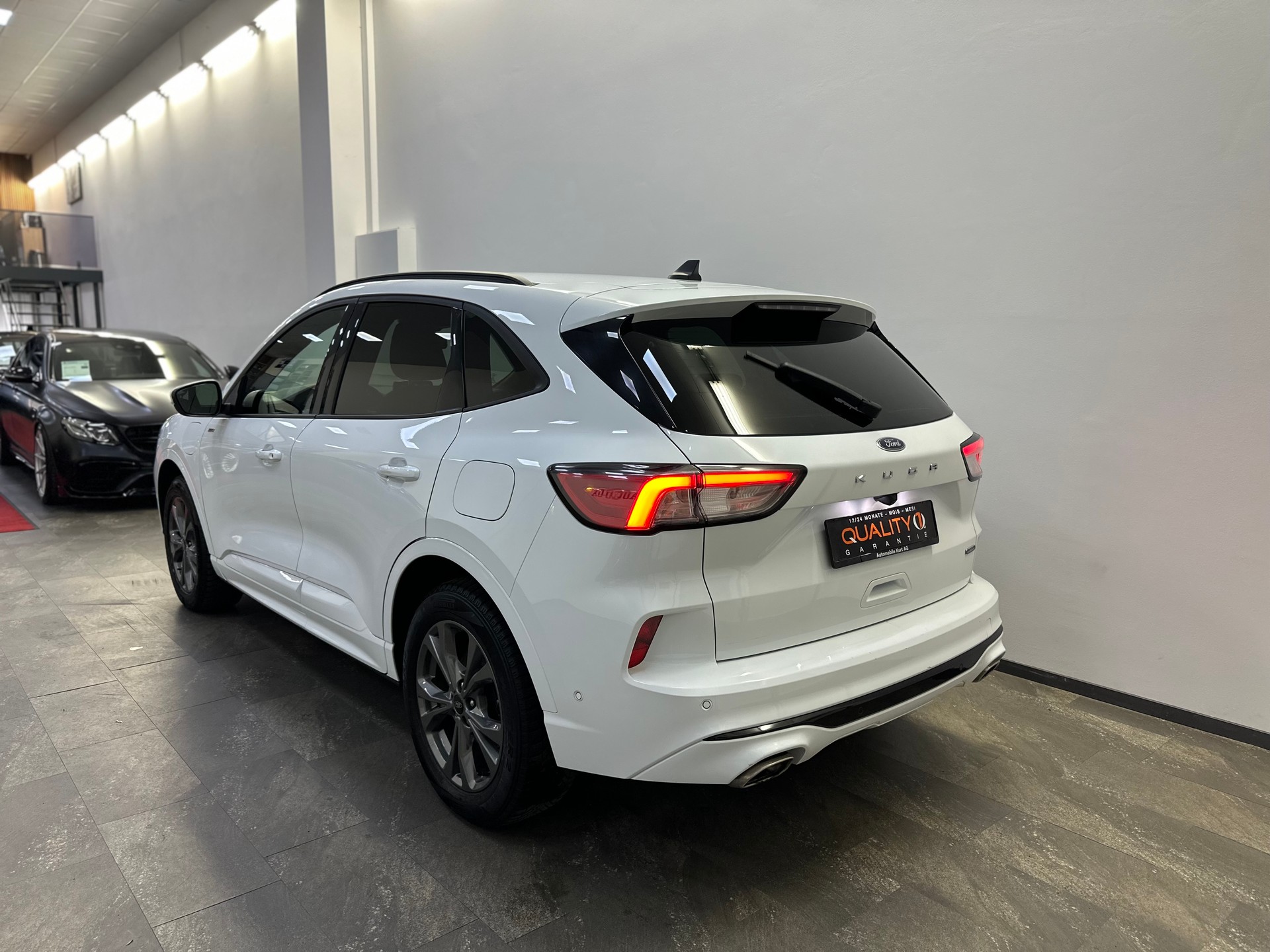 FORD Kuga 2.5 PHEV ST-Line 2WD-image-6