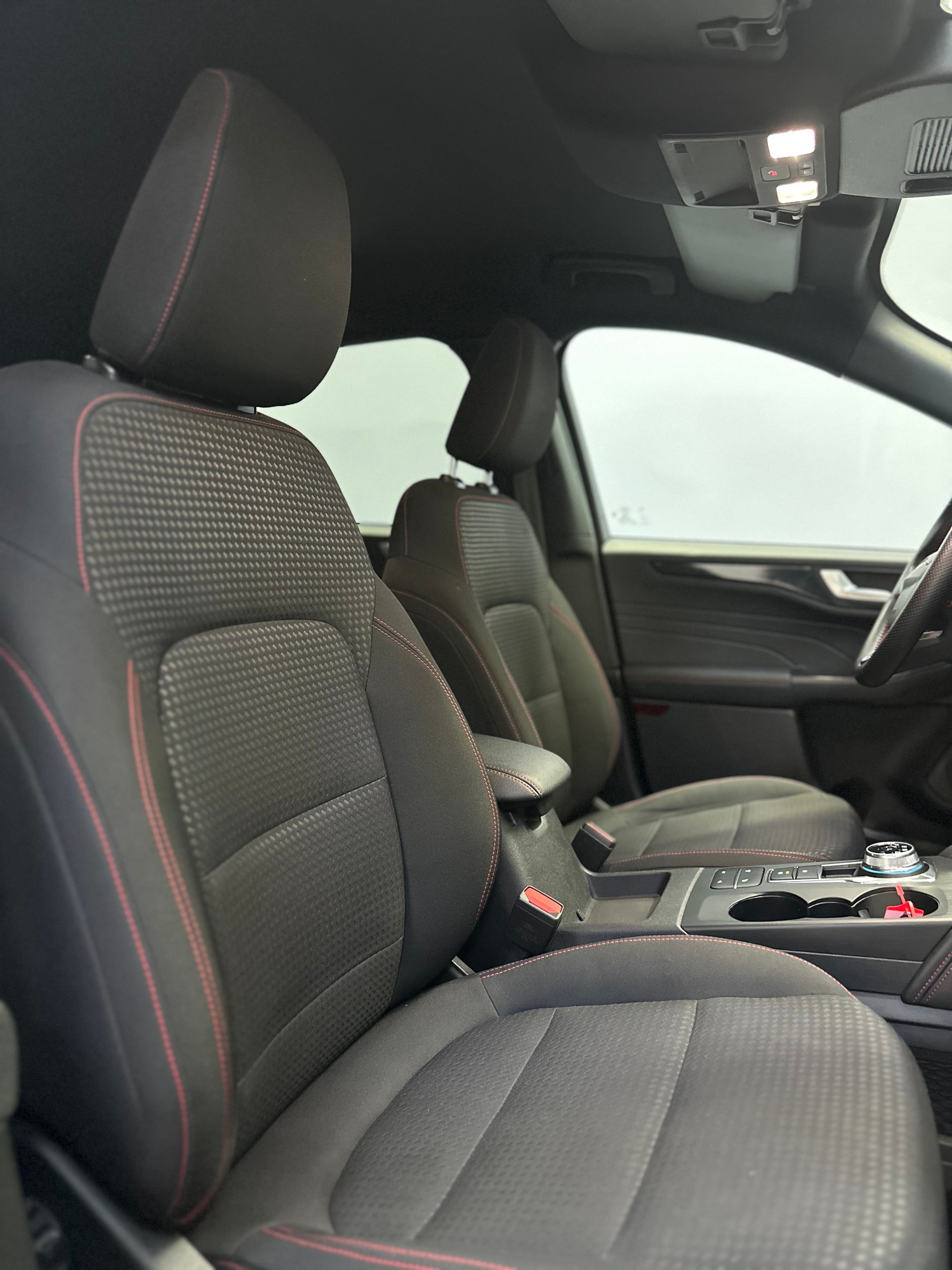 FORD Kuga 2.5 PHEV ST-Line 2WD-image-21