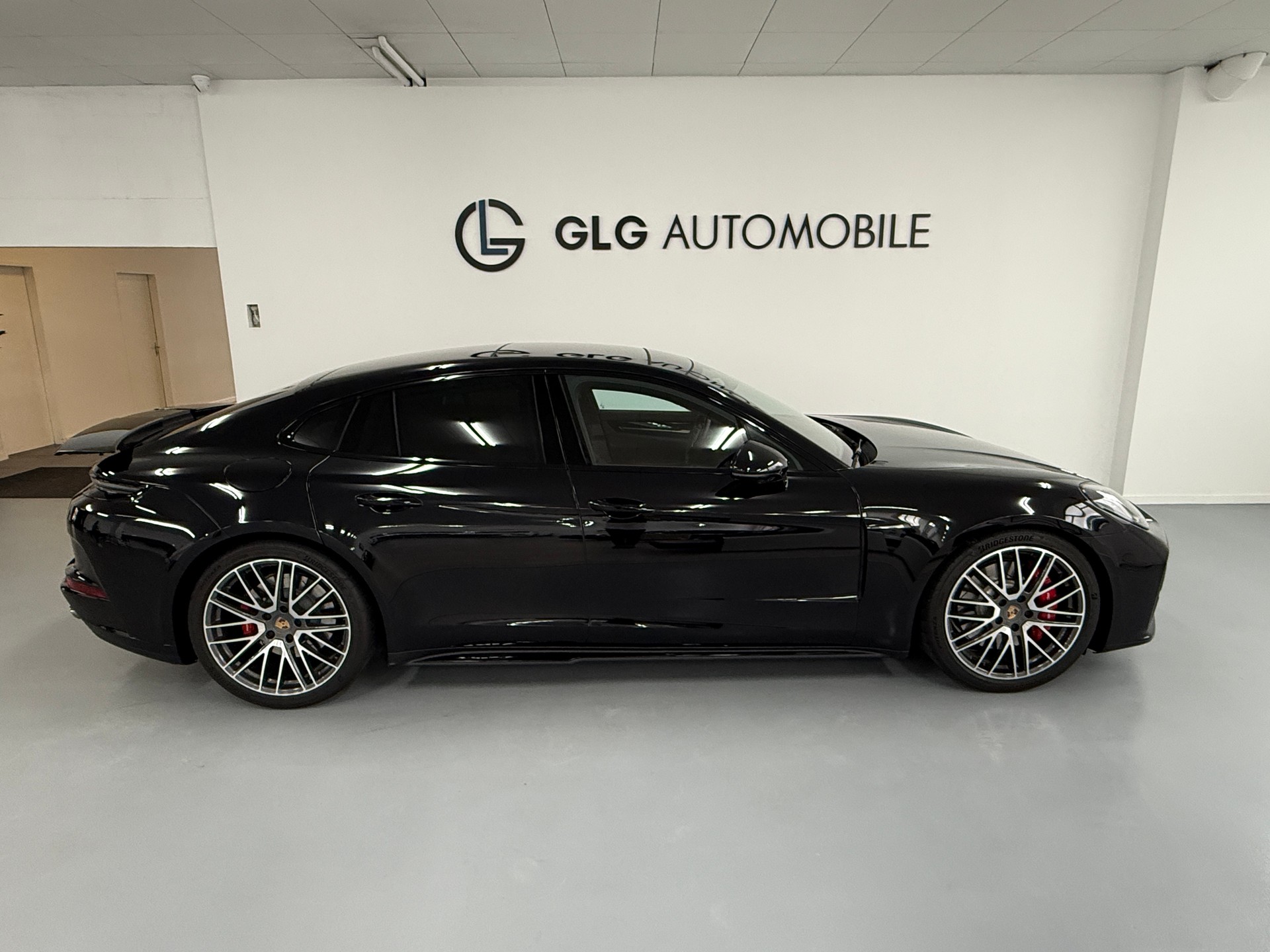 PORSCHE Panamera GTS PDK-image-4