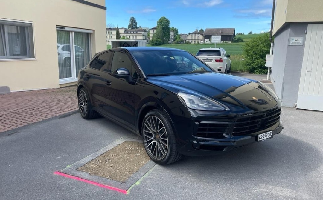 PORSCHE Cayenne Coupé (porsche approved 2027)-image-1