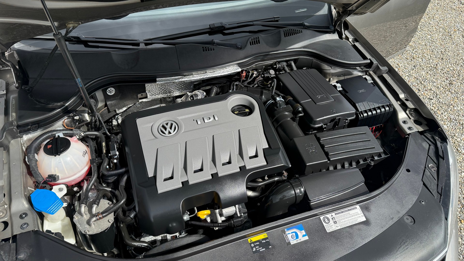 VW Passat Variant 2.0 TDI BMT Highline 4MDSG-image-26