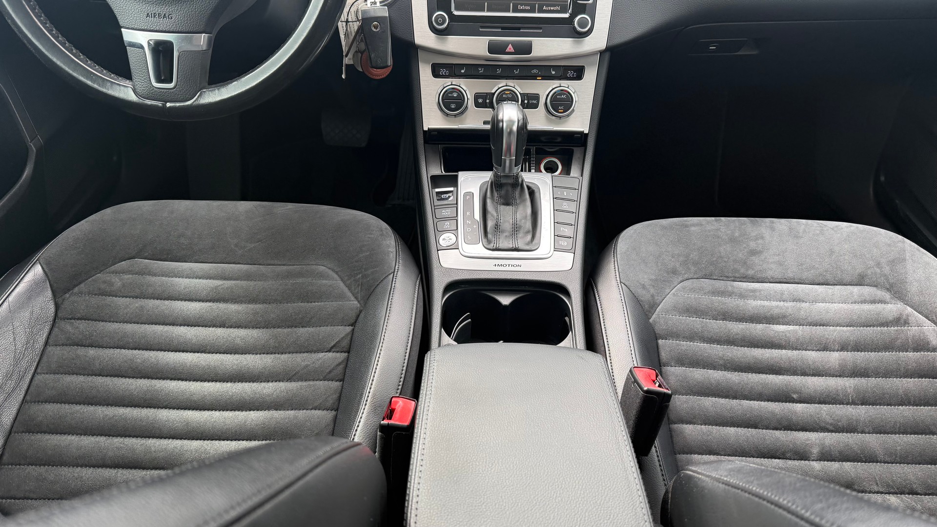 VW Passat Variant 2.0 TDI BMT Highline 4MDSG-image-5