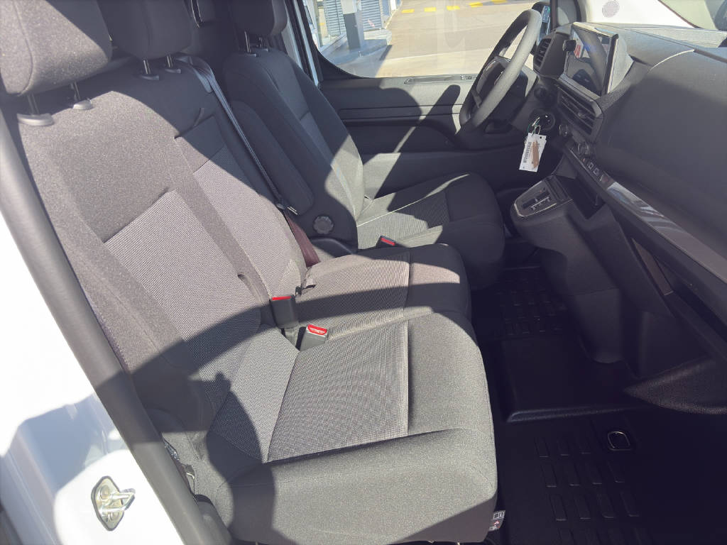 PEUGEOT Expert Kaw. Standard 2.2 BlueHDi 150 S/S-image-6