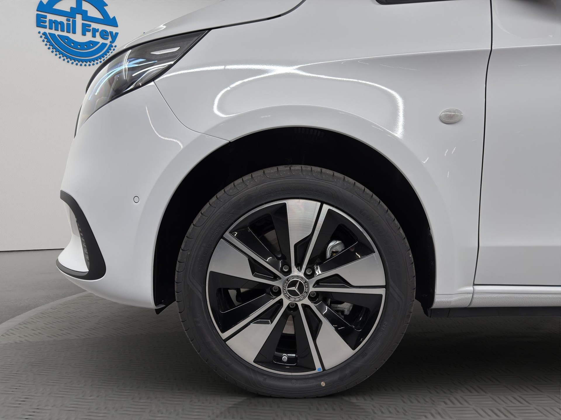 MERCEDES-BENZ Vito 116 Kombi L 2.0 CDI Select Family-image-3