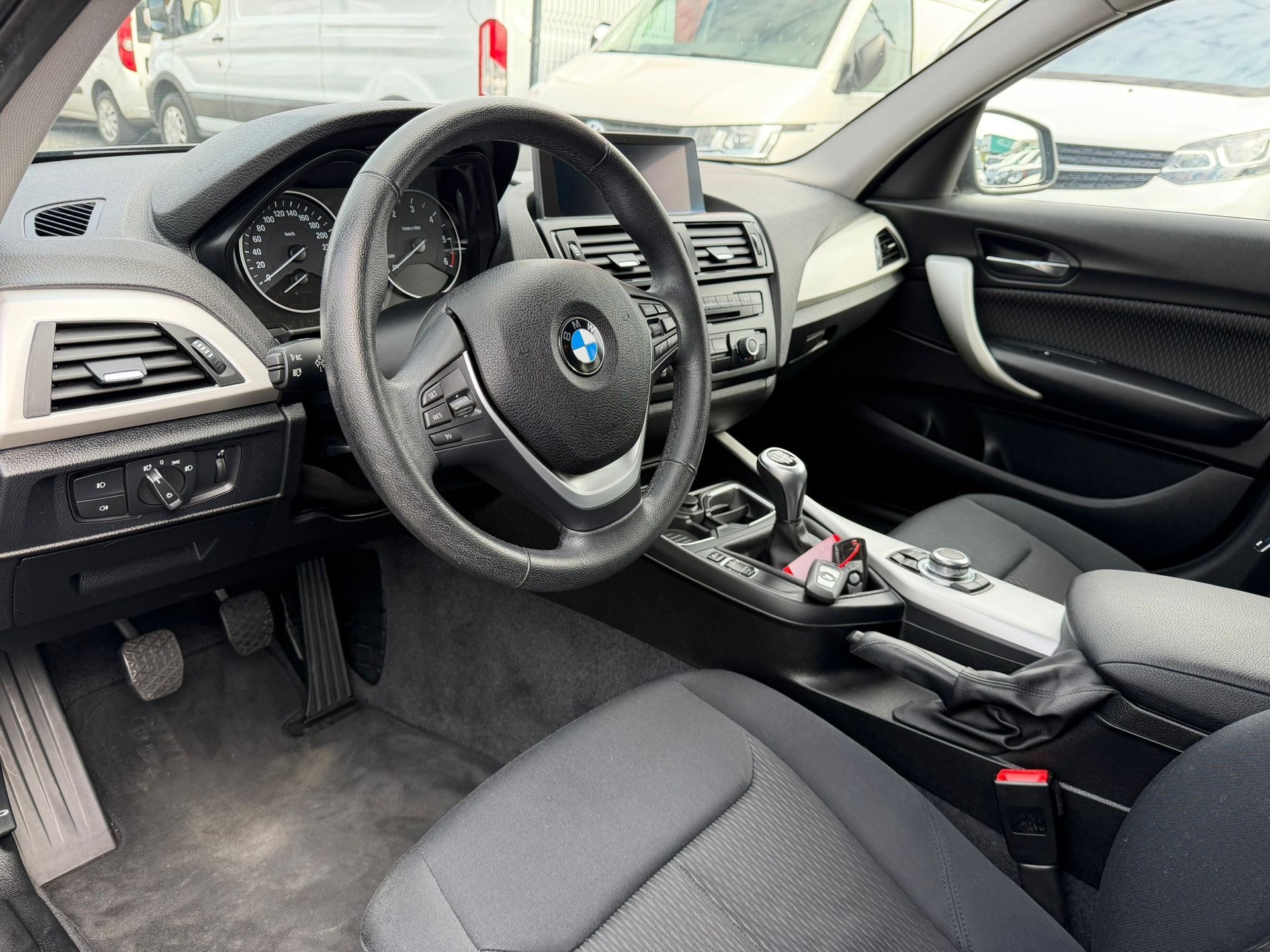 BMW 116d Efficient-Dynamics Edition-image-7