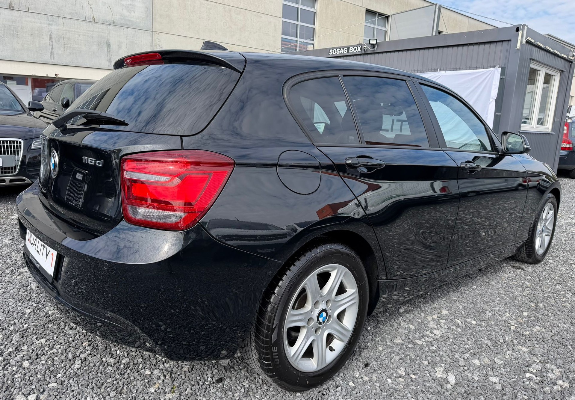 BMW 116d Efficient-Dynamics Edition-image-2