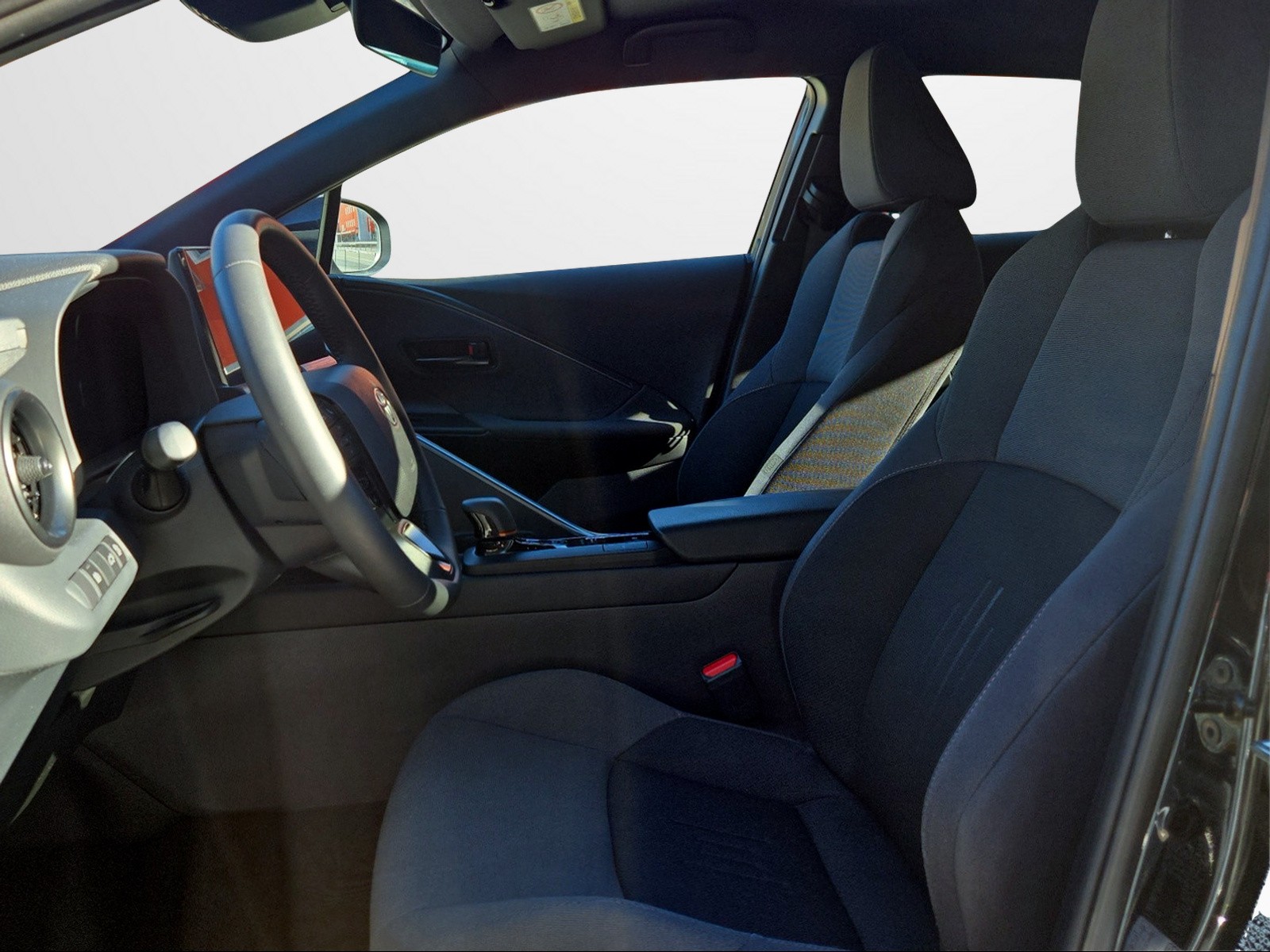 TOYOTA C-HR 2.0 HSD CVT Trend 4WD-image-8