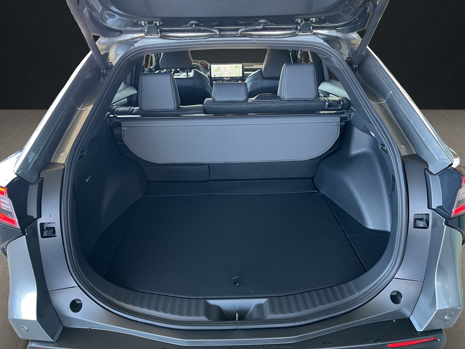 SUBARU Solterra eV Luxury AWD-image-12