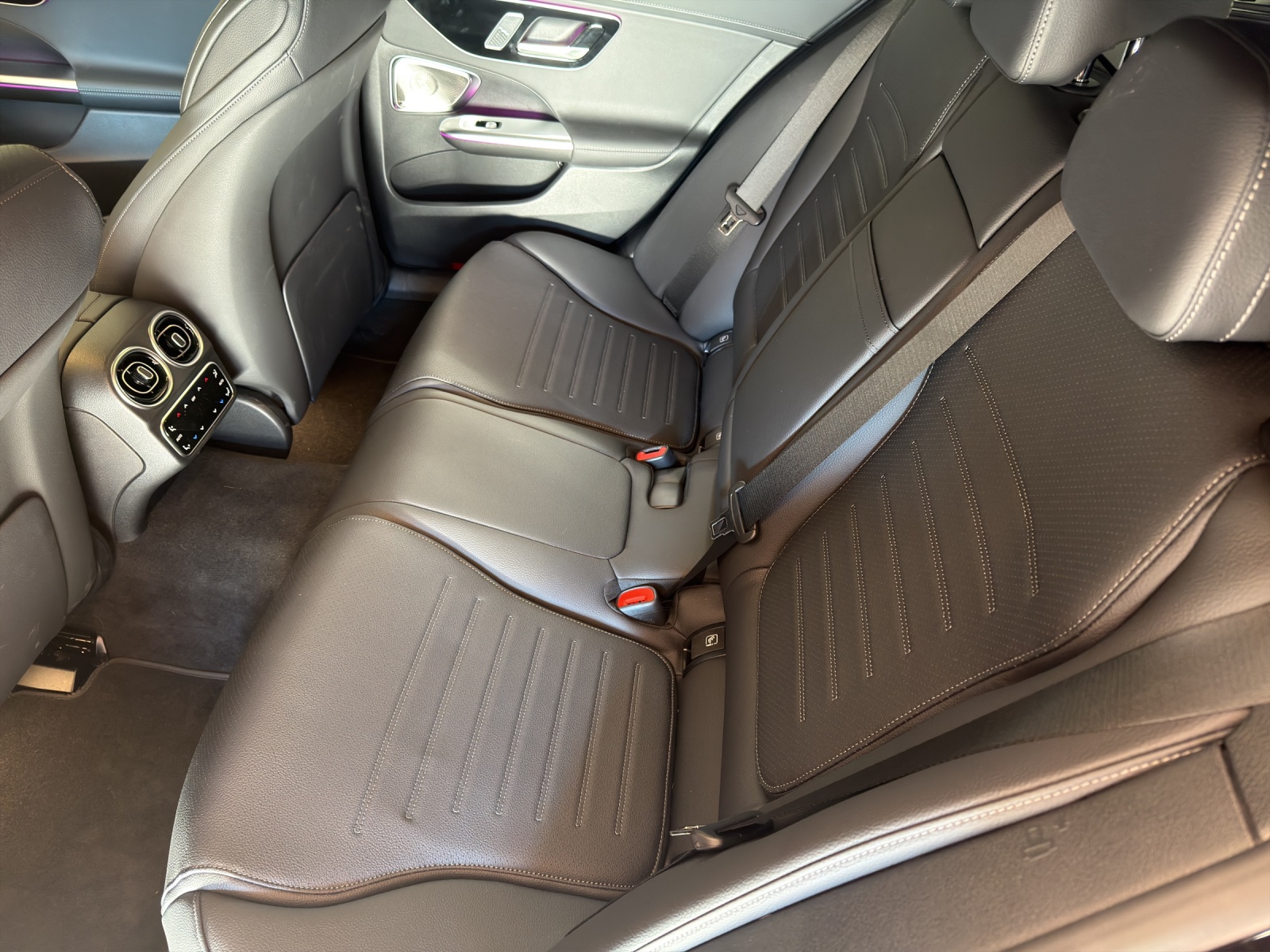 Image MERCEDES-BENZ C-220 C 220 d T 4 Matic Swiss Star