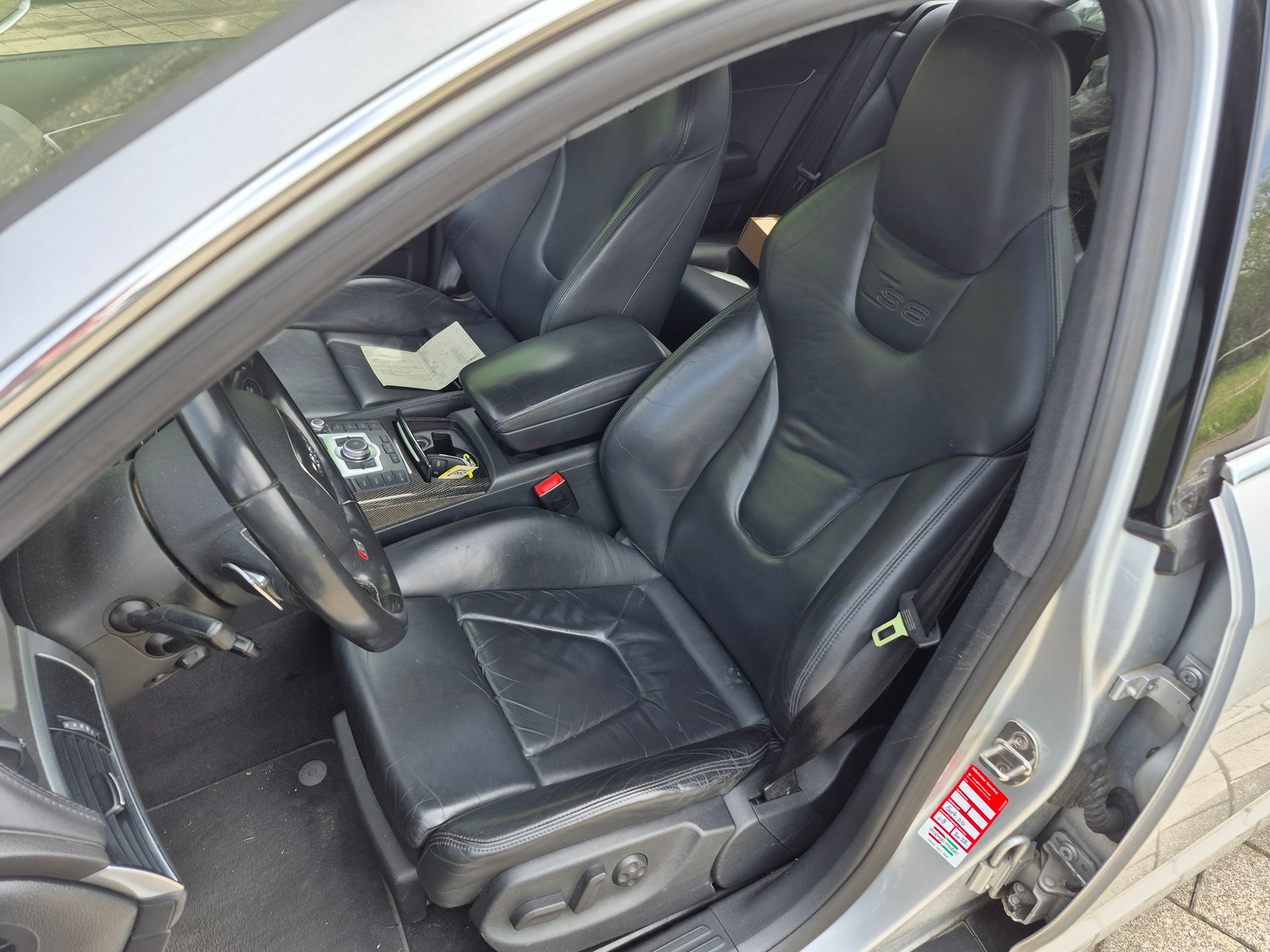 AUDI S6 Avant 5.2 V10 quattro tiptronic-image-7