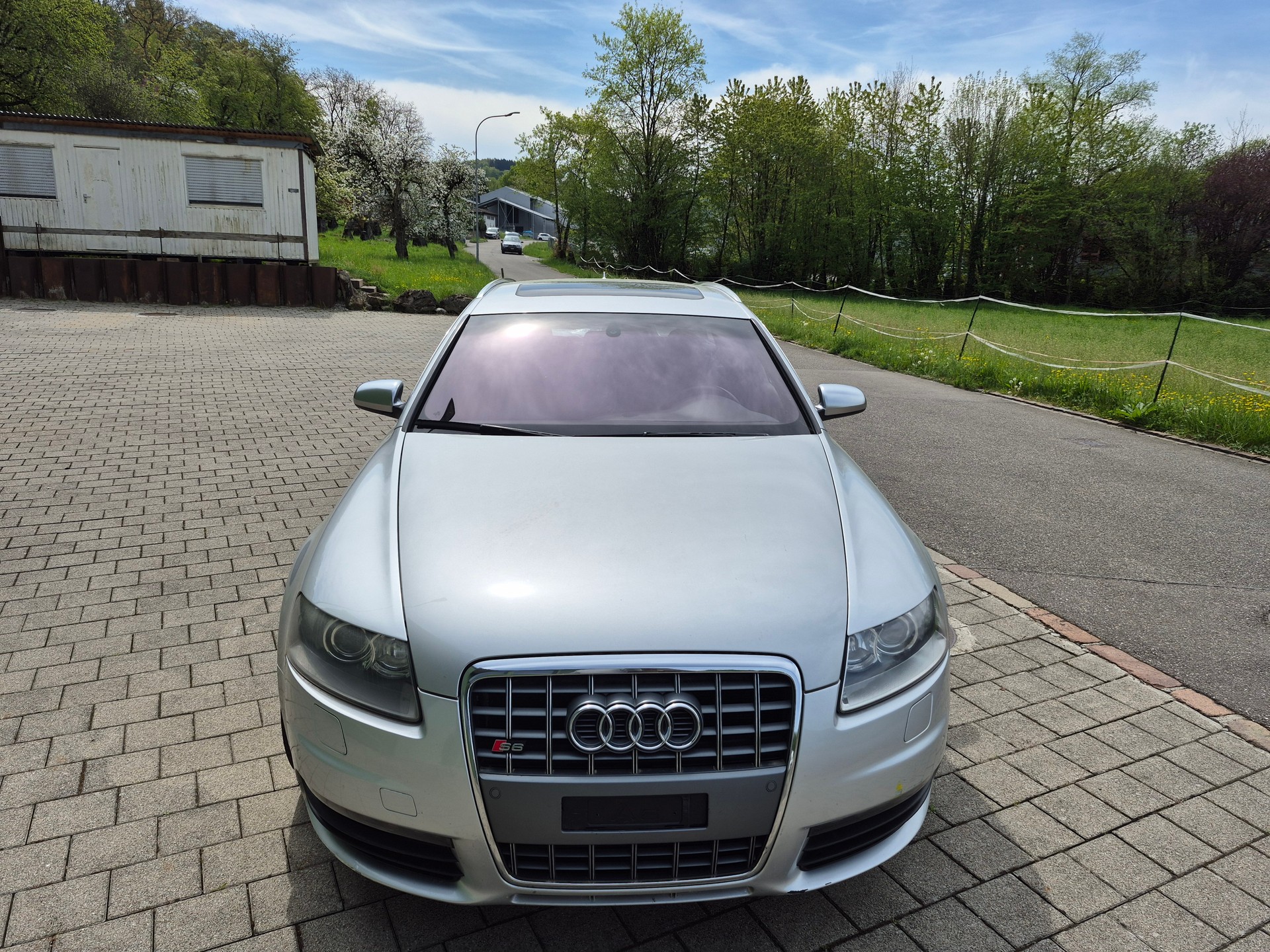 AUDI S6 Avant 5.2 V10 quattro tiptronic-image-1