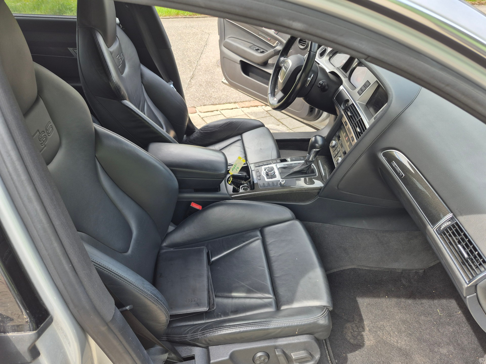 AUDI S6 Avant 5.2 V10 quattro tiptronic-image-8